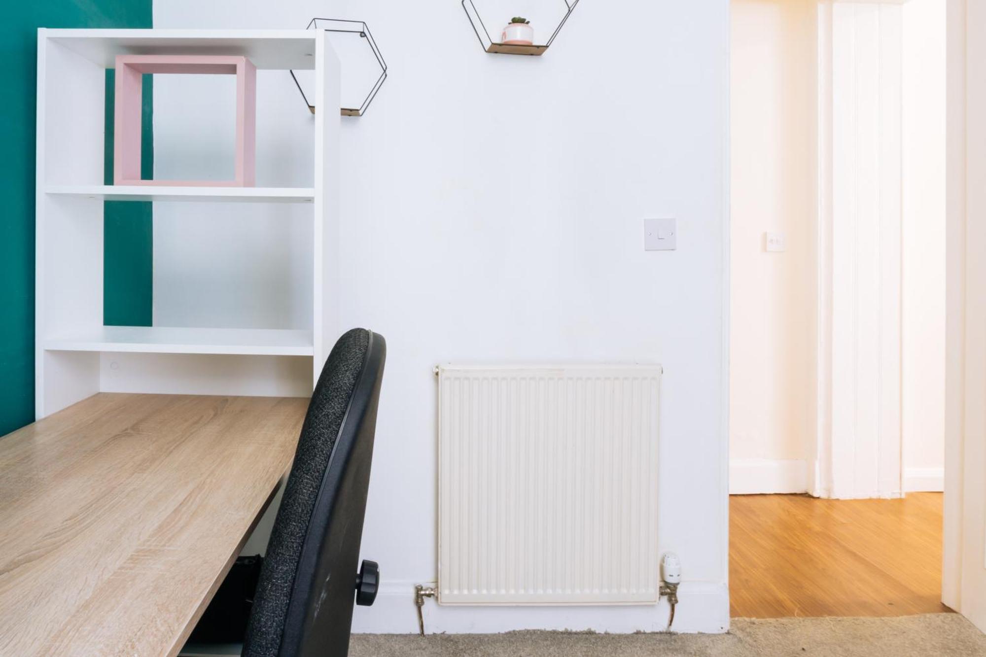 Homely 3 Bedroom In The Heart Of Central EDI Exterior photo